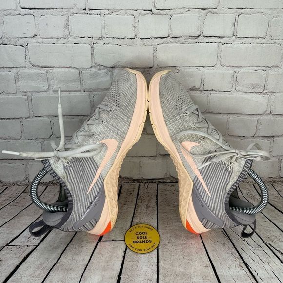 Nike Metcon Flyknit 2 training shoes. Women 6.5. Pink (salmon) and gray - Picture 7 of 8